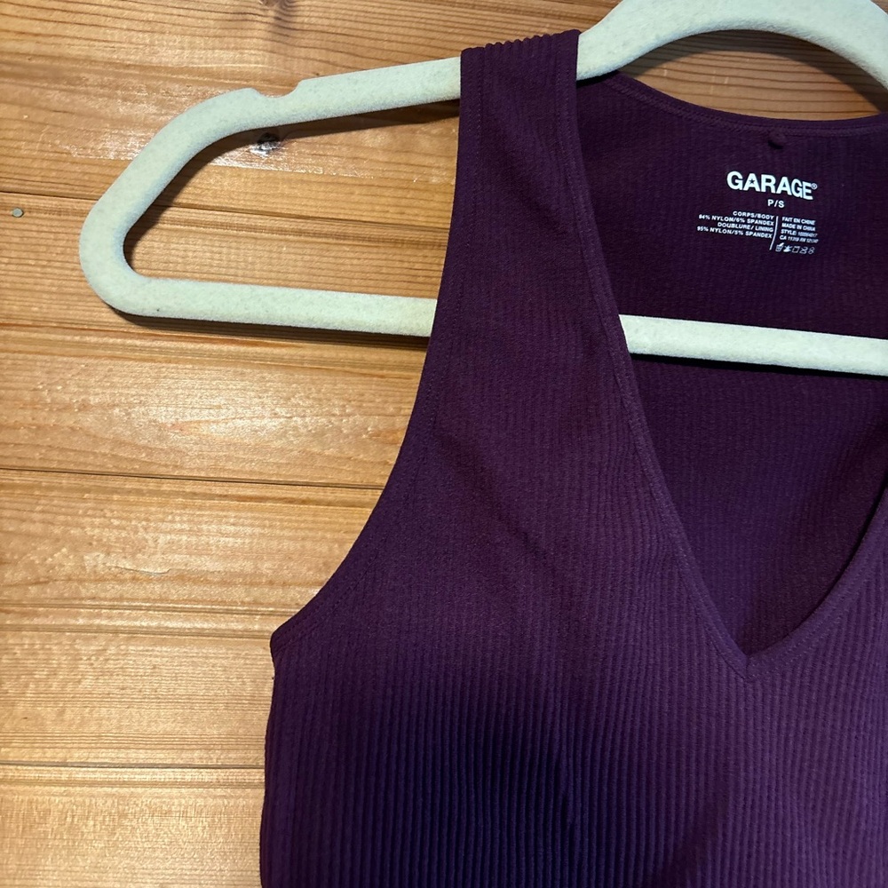 Garage Deep V-Neck Crop Top - Picture 4 of 7